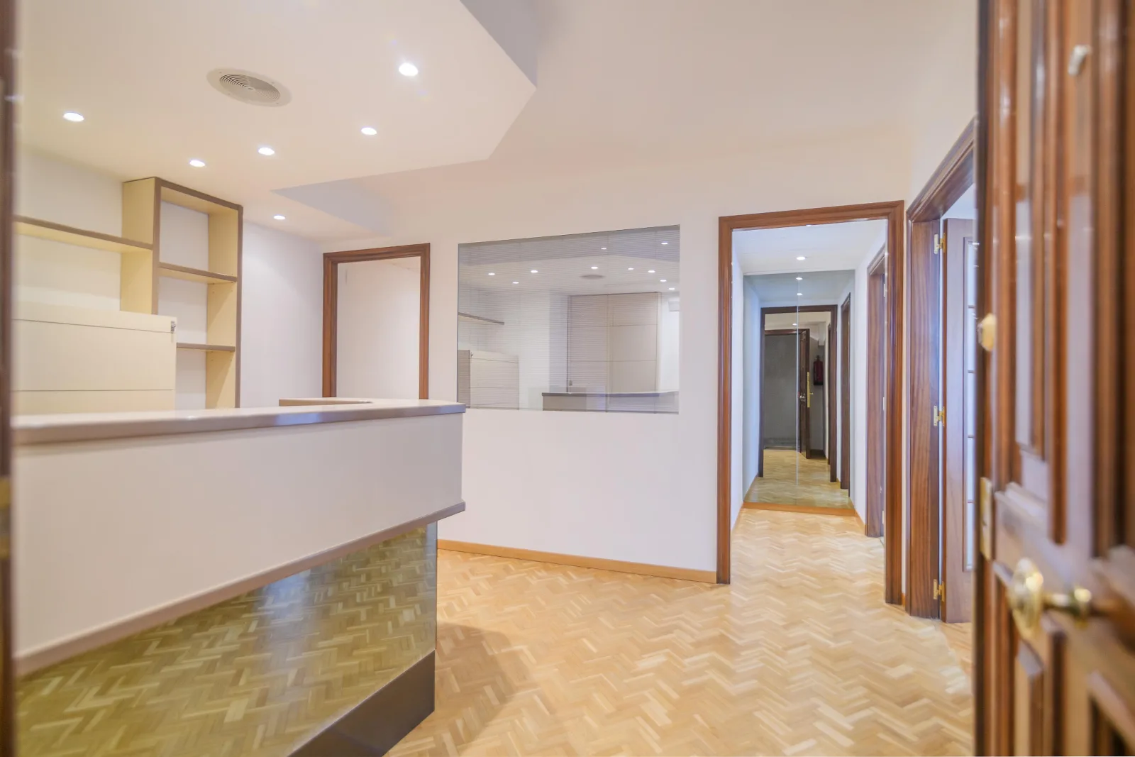 Local comercial zona Passeig — oficina de alquiler en Passeig, Manresa