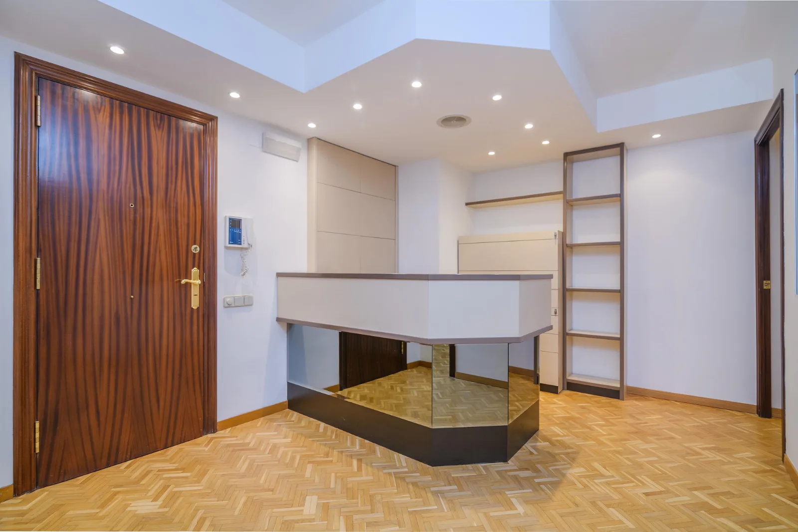 Local comercial zona Passeig, Passeig, Manresa — Sala 3