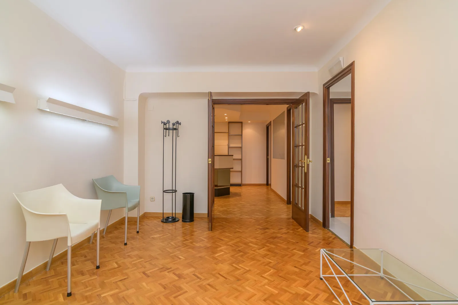 Local comercial zona Passeig, Passeig, Manresa — Pasillo 4