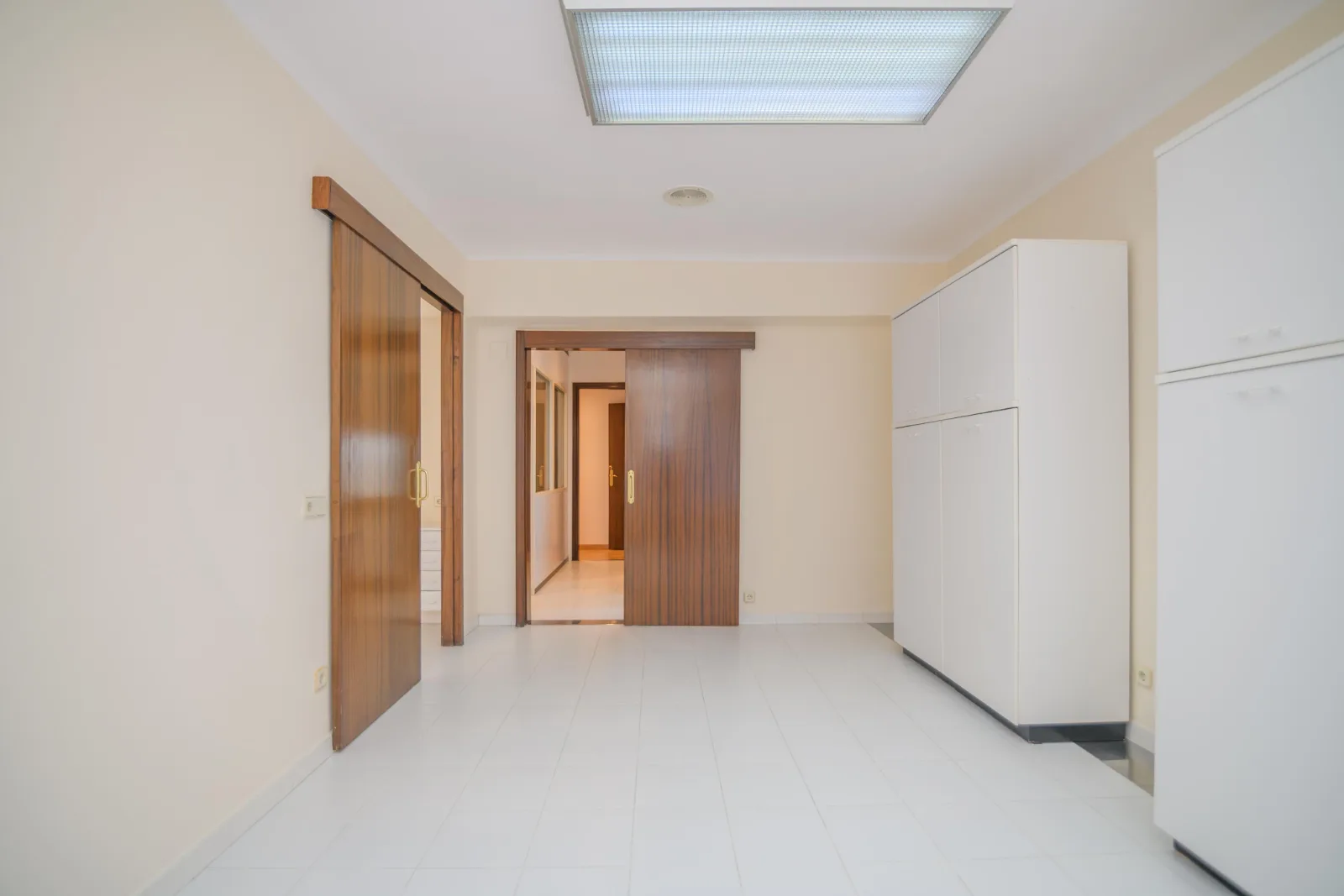 Local comercial zona Passeig, Passeig, Manresa — Pasillo 3