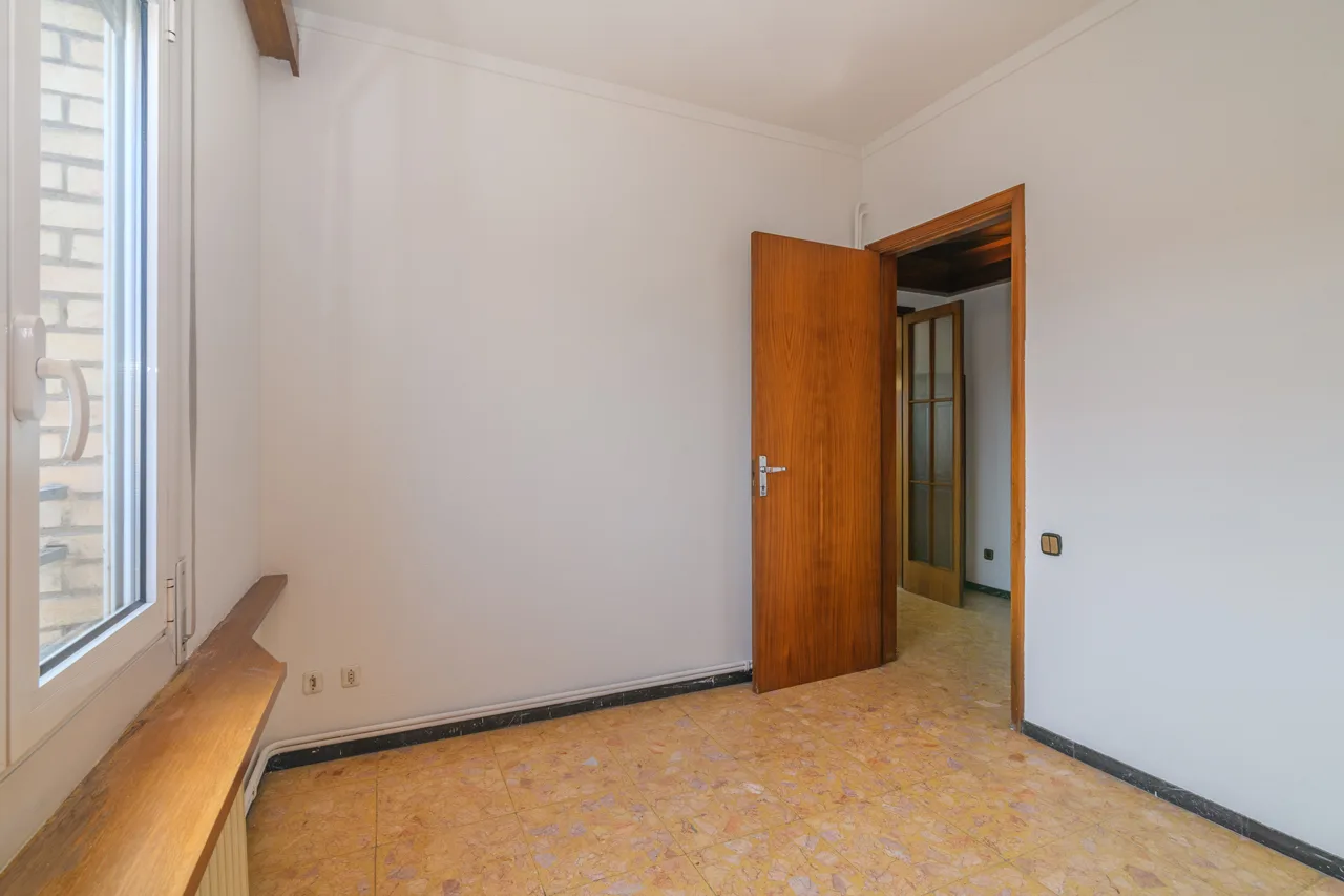 Àtic al Poble Nou, Poble Nou, Manresa — Habitació 5