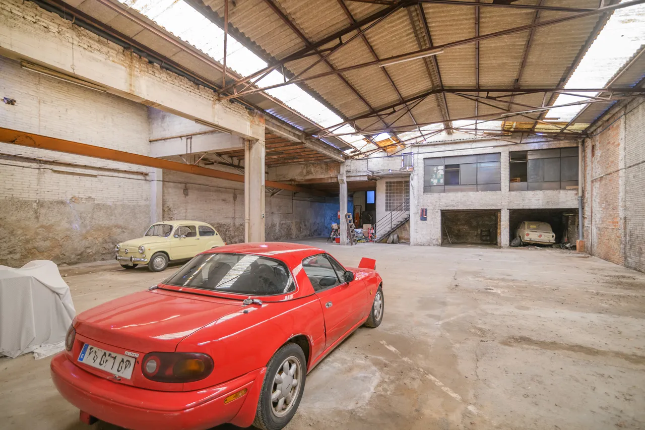 Finca a Plaça Lladó — casa en venda a Plaça Lladó, Manresa