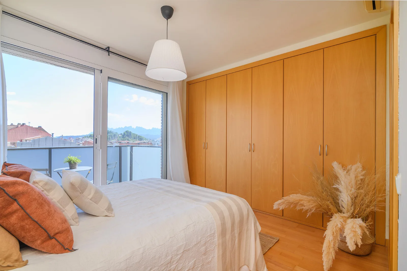 Átic dúplex a les Bases, Bases de Manresa, Manresa — Habitació principal 2