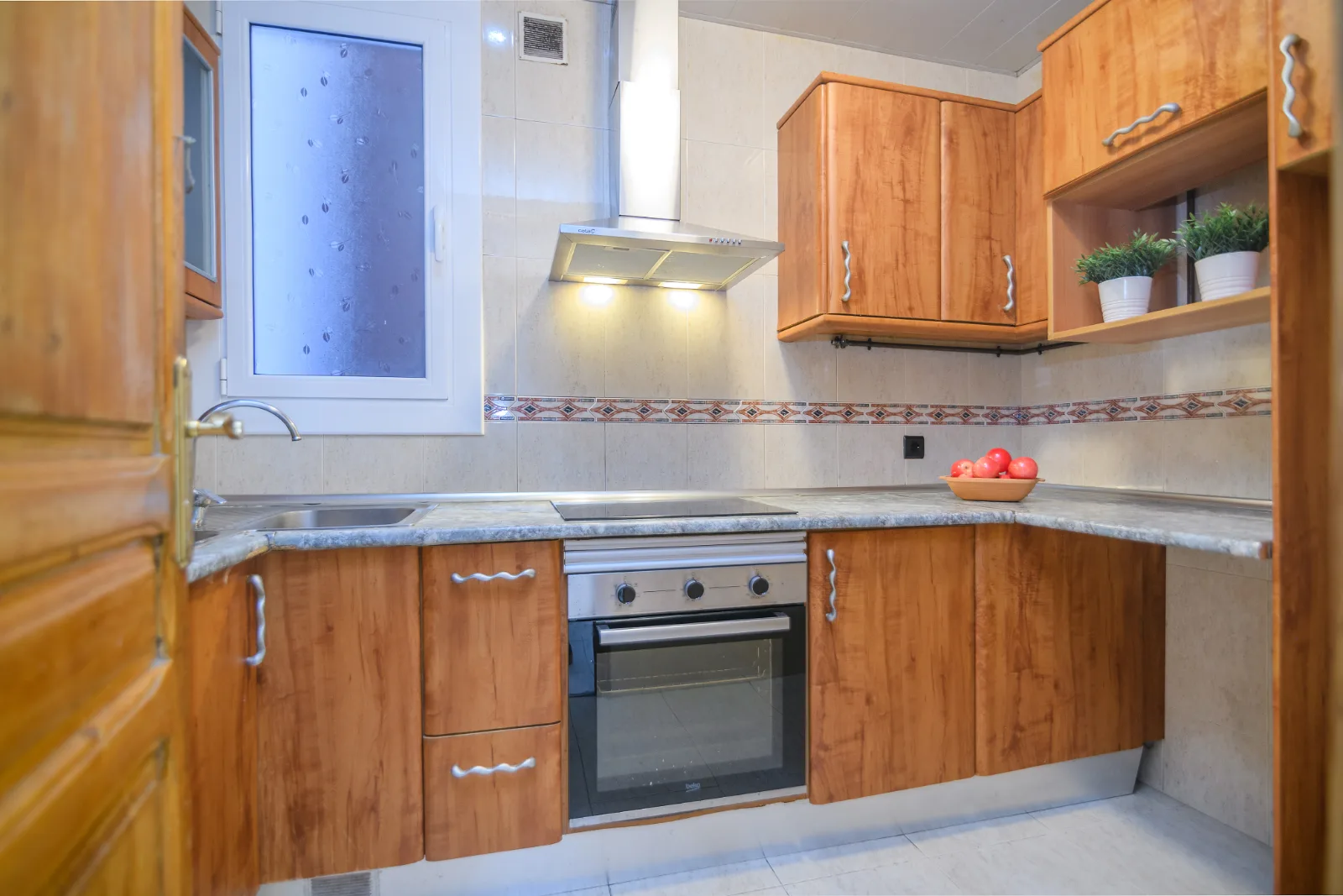 Piso en Ciutat Vella (Barcelona), Ciutat Vella, Barcelona — Cocina
