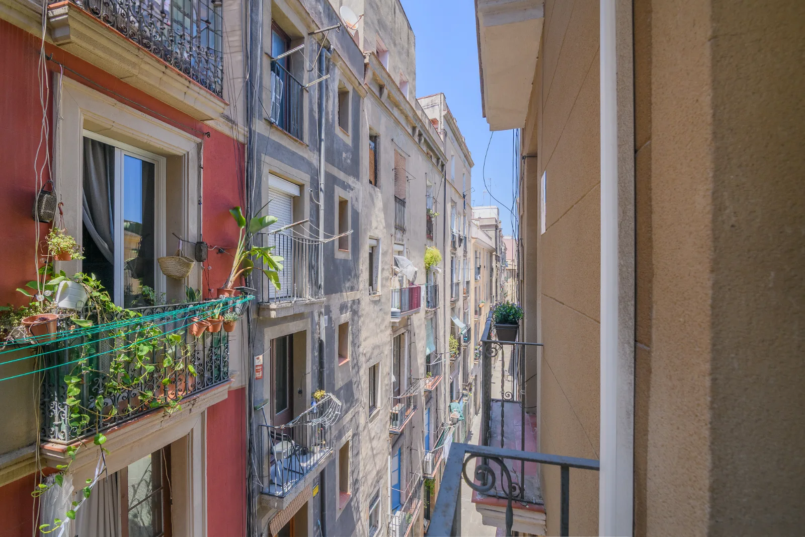 Piso en Ciutat Vella (Barcelona), Ciutat Vella, Barcelona — Balcón 3