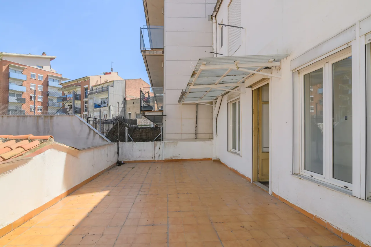 Pis a Bases de Manresa, Bases de Manresa, Manresa — Terrassa