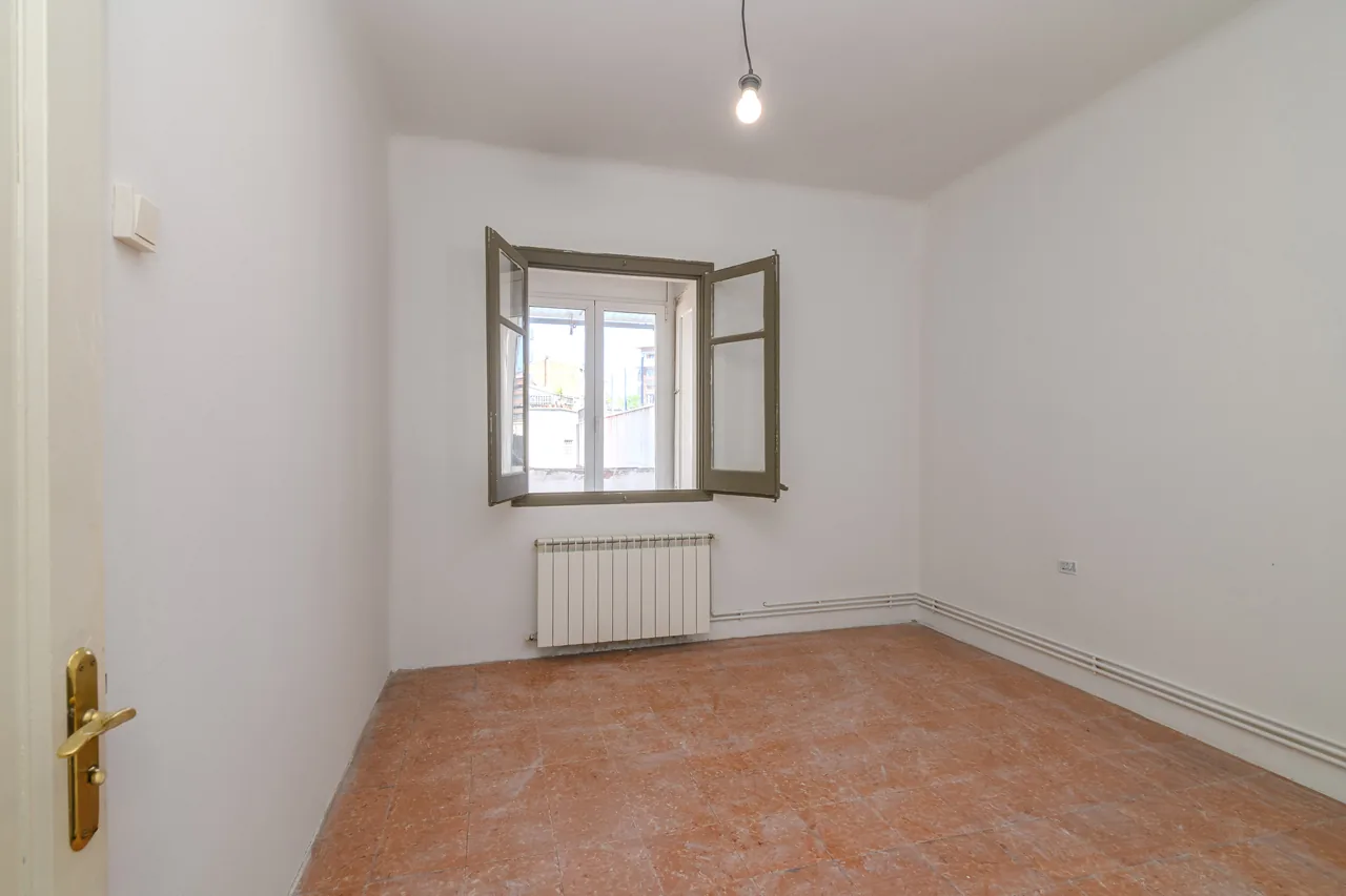 Pis a Bases de Manresa, Bases de Manresa, Manresa — Habitació 2