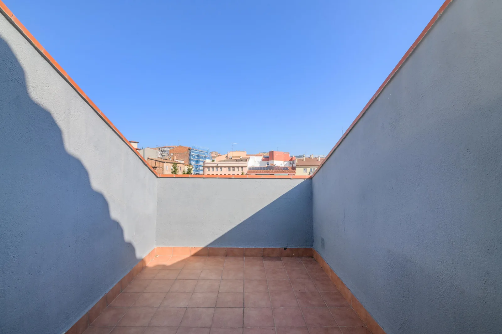 Dúplex con terraza en barri antic, Casc Antic, Manresa — Terraza