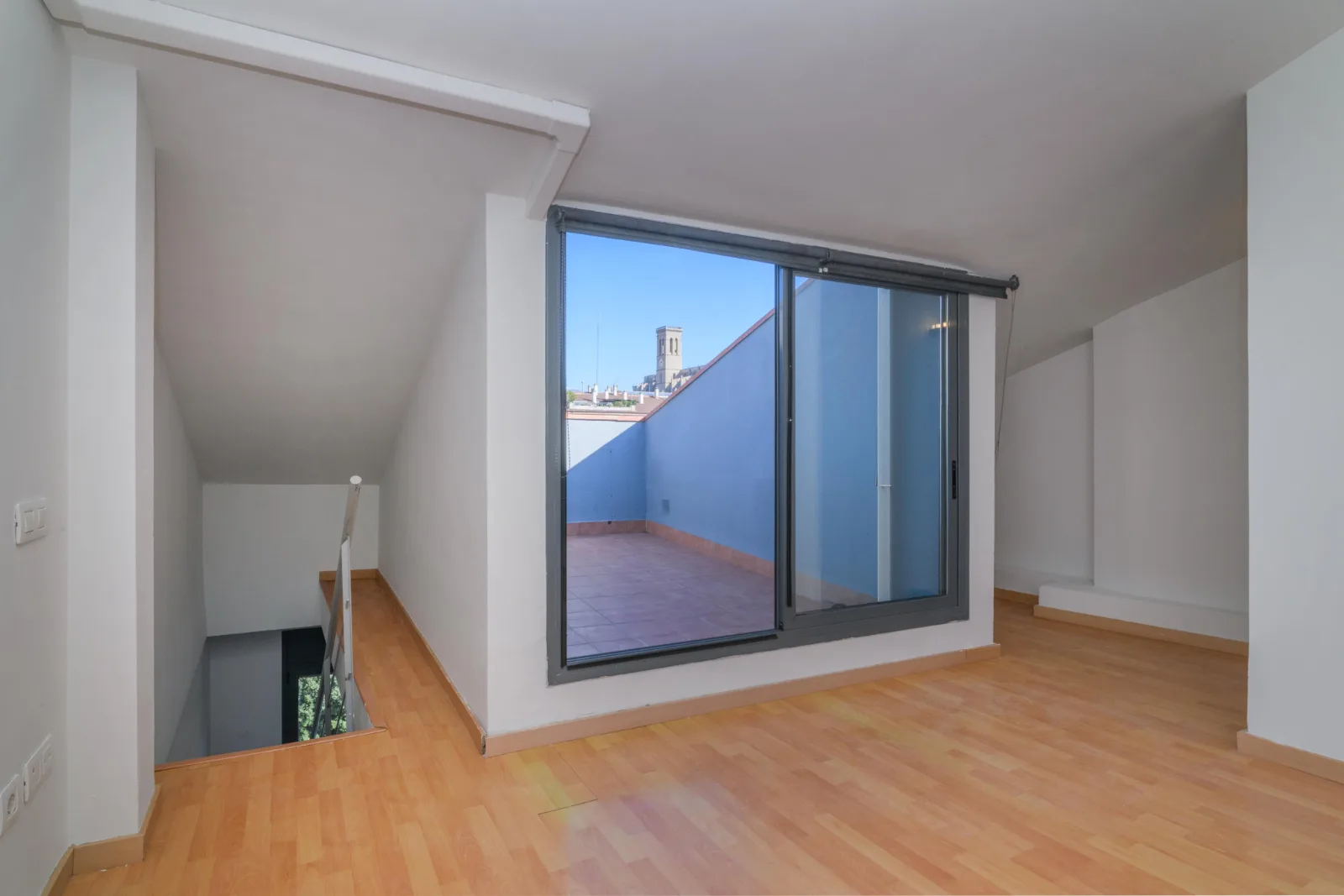 Dúplex con terraza en barri antic, Casc Antic, Manresa — Balcón