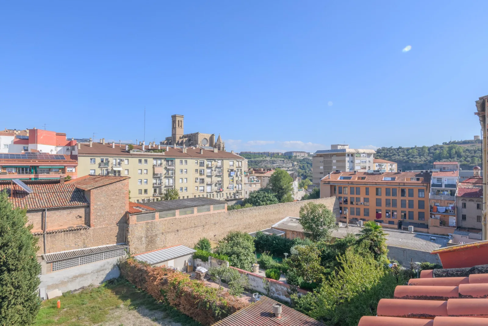 Dúplex con terraza en barri antic, Casc Antic, Manresa — Terraza 2