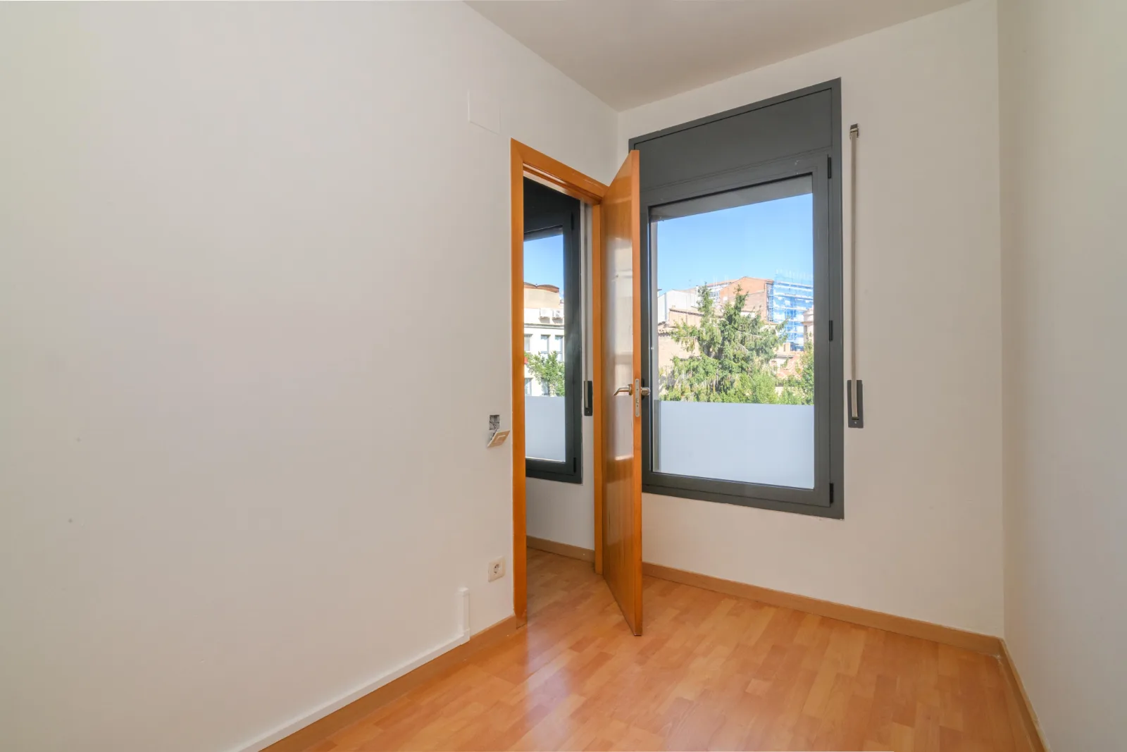 Dúplex con terraza en barri antic, Casc Antic, Manresa — Recibidor 3