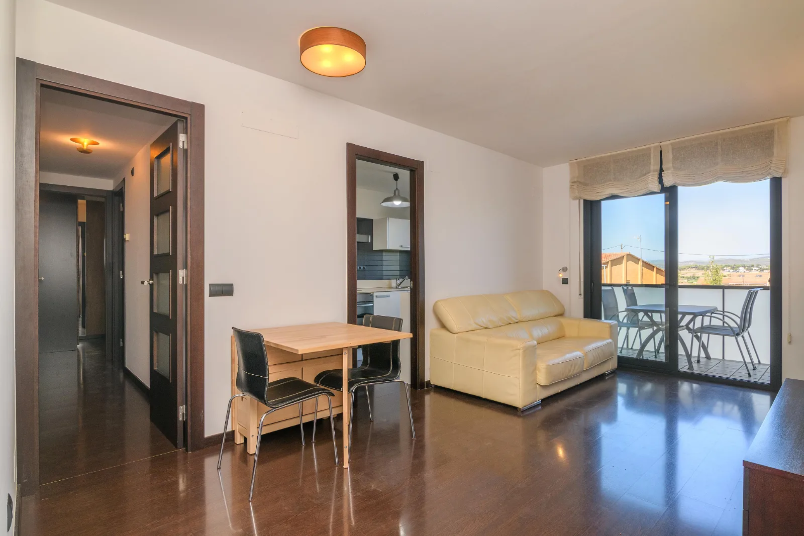 Piso con piscina comunitaria en la Illa Verda, Illa verda, Manresa — Sala 2
