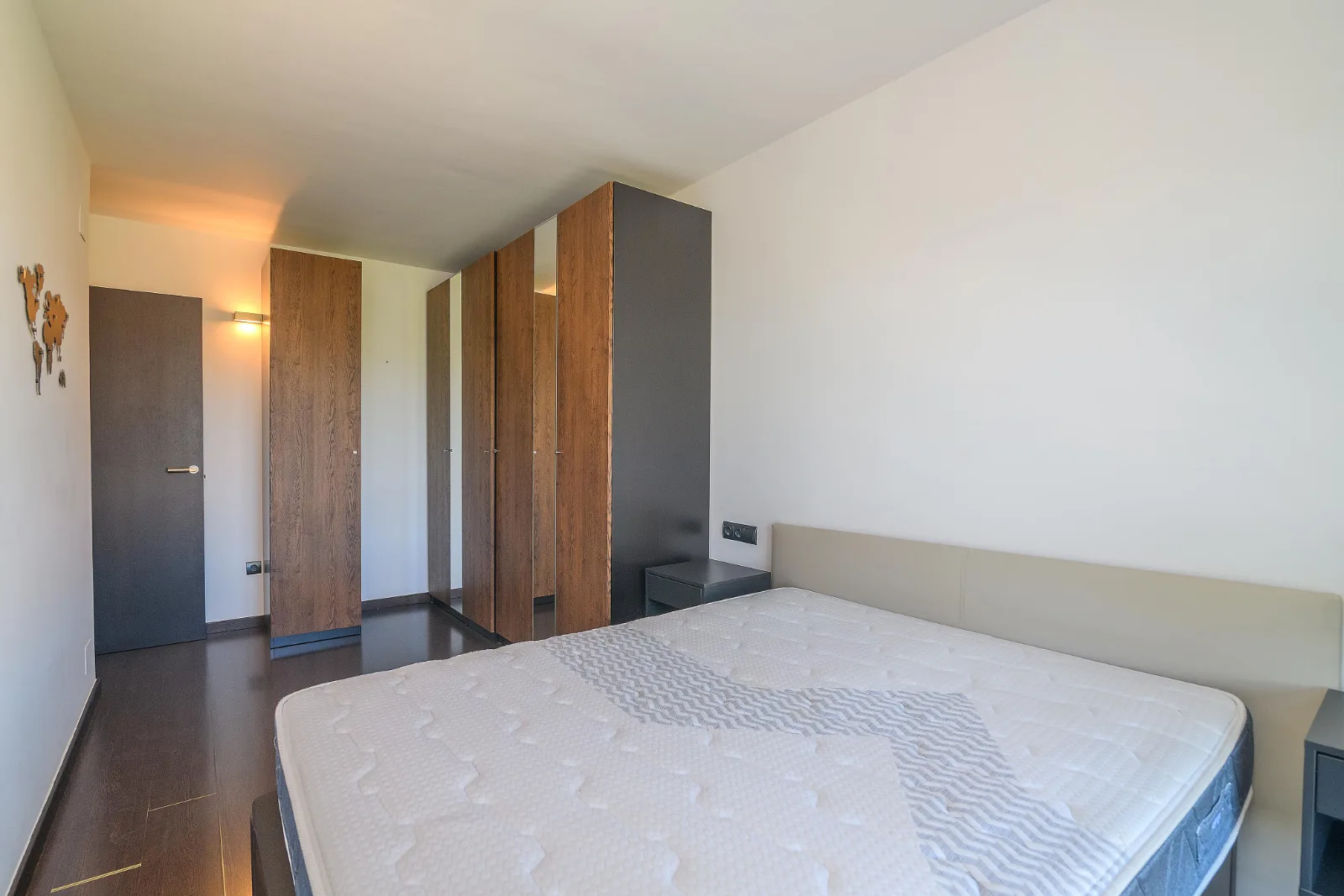 Piso con piscina comunitaria en la Illa Verda, Illa verda, Manresa — Habitación principal