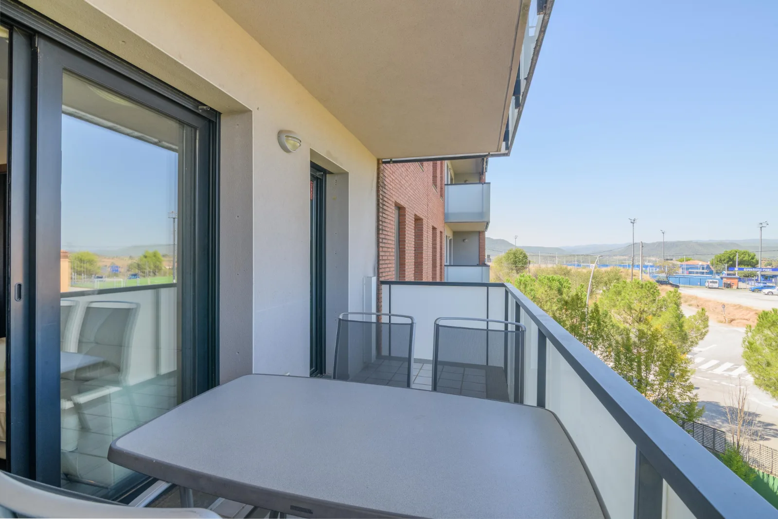 Piso con piscina comunitaria en la Illa Verda, Illa verda, Manresa — Balcón 3