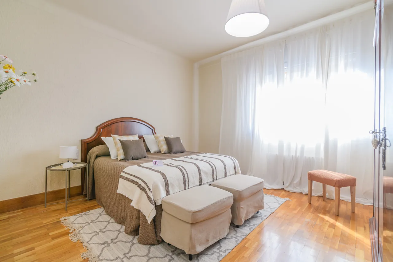 Pis amb jardí a Plaça Catalunya, Plaça Catalunya, Manresa — Habitació principal